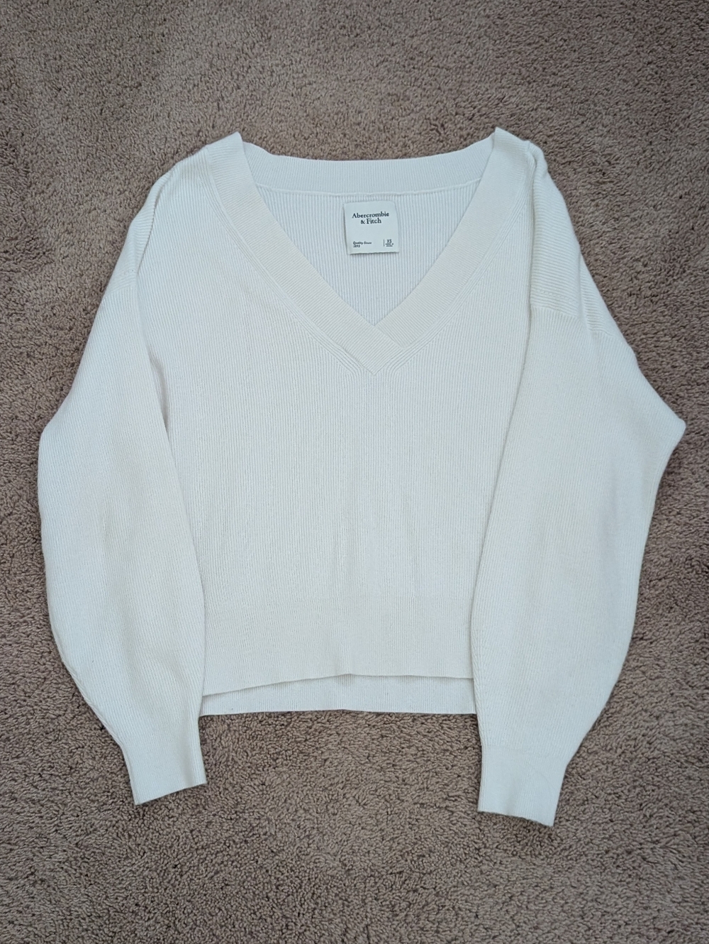 Abercrombie & Fitch Women's Ivory V-Neck Sweater